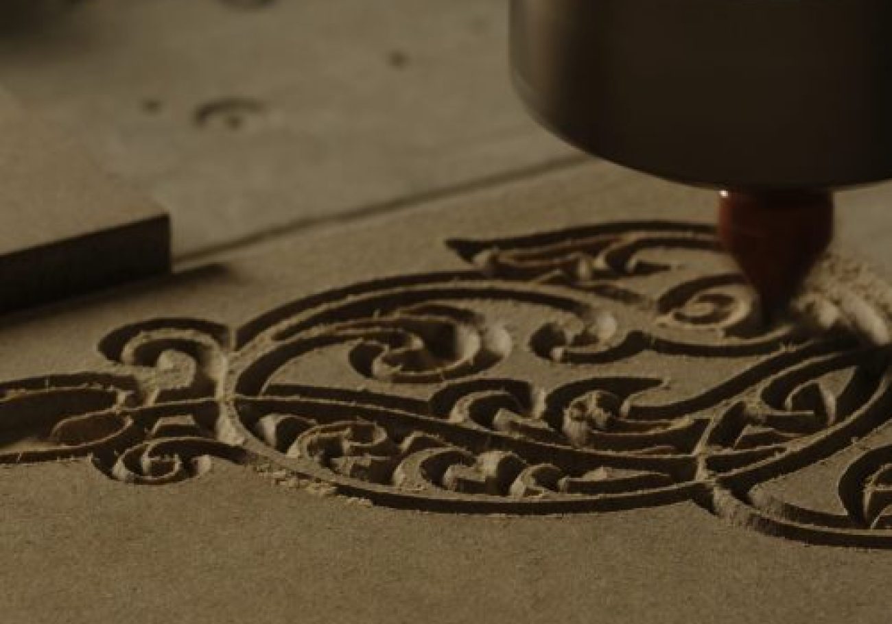 carving-geometric-pattern-on-wooden-sheet-with-sma-2024-12-07-00-47-42-utc-scaled-r8xjery6c8gn4b4rntp713stkcxgtwpnrtborbti88